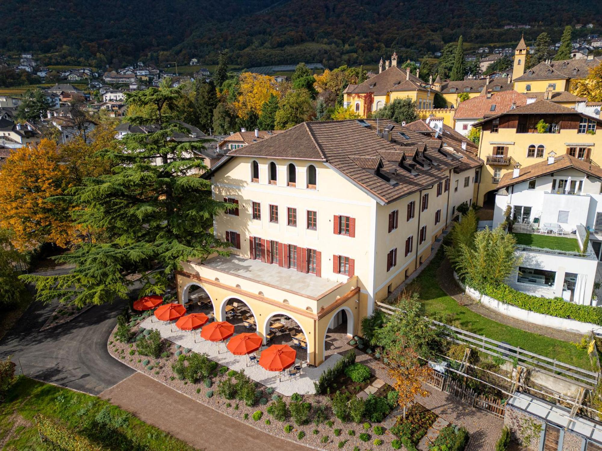 Castel Sallegg Suites Adults Only Caldaro Eksteriør billede