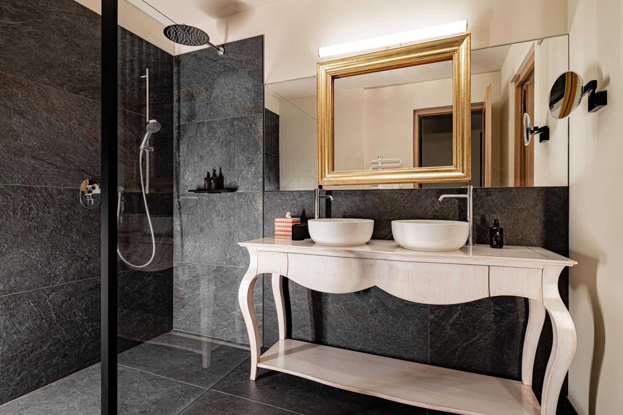Castel Sallegg Suites Adults Only Caldaro Eksteriør billede