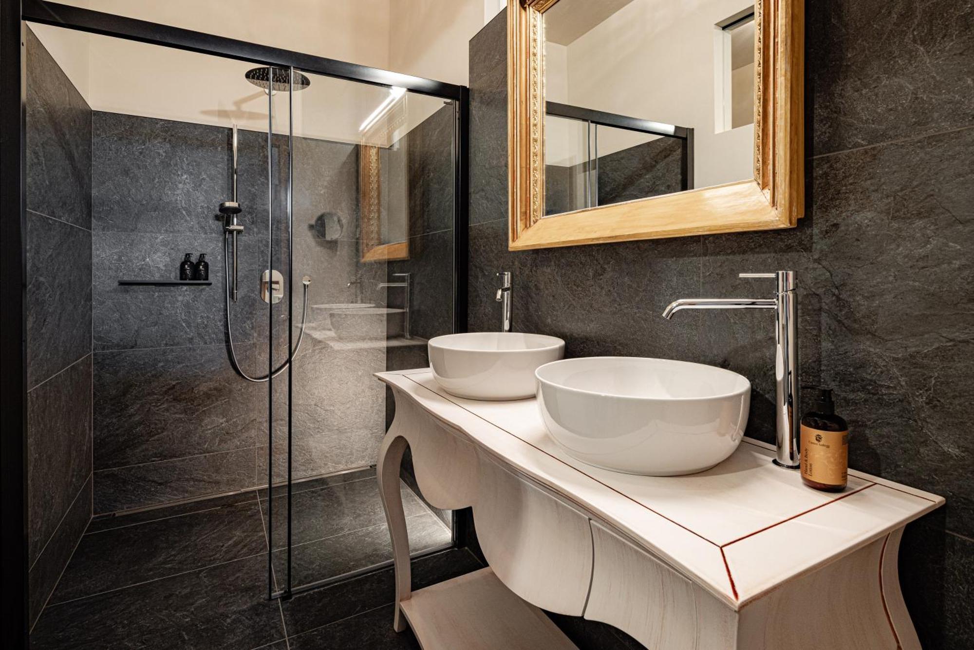 Castel Sallegg Suites Adults Only Caldaro Eksteriør billede
