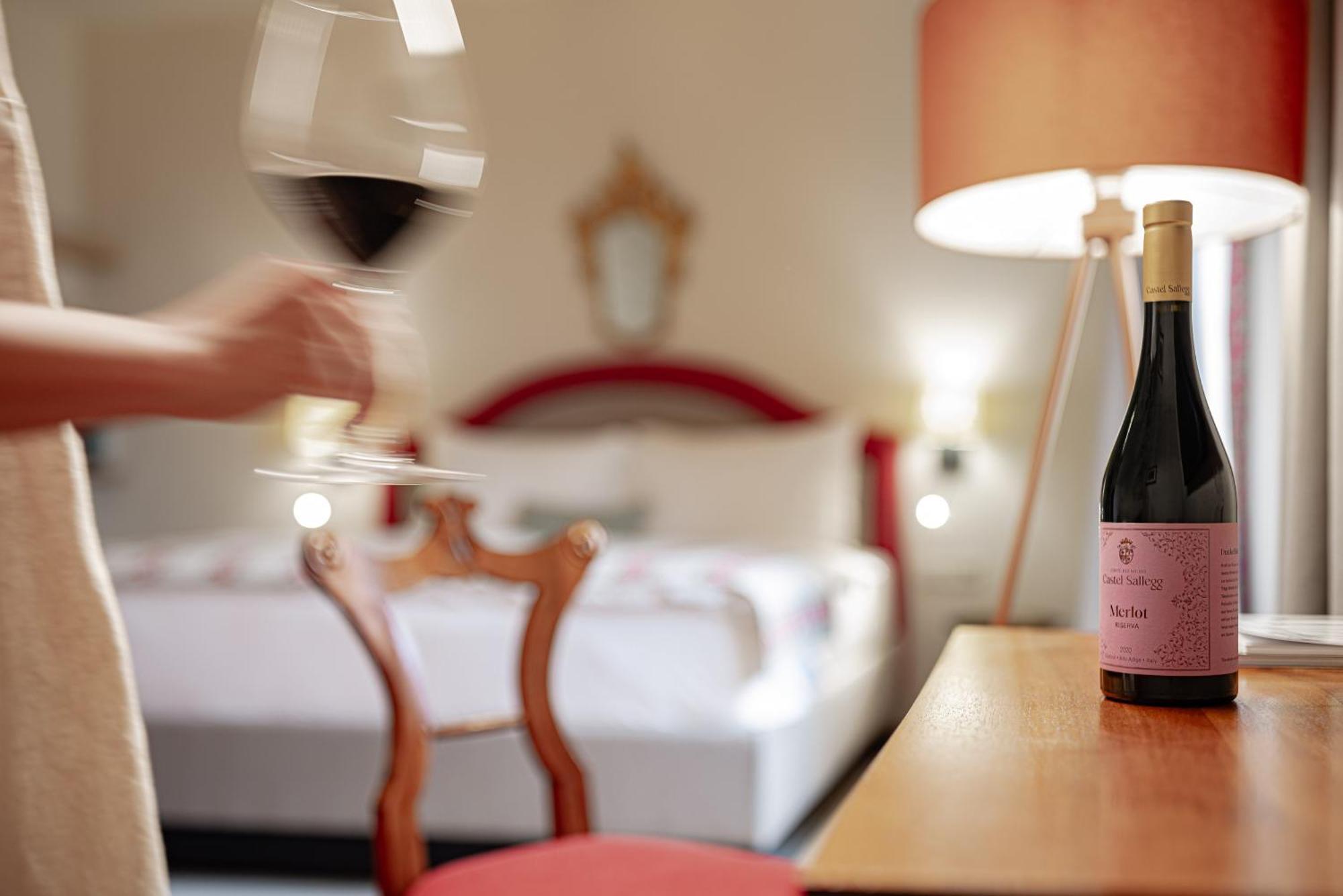 Castel Sallegg Suites Adults Only Caldaro Eksteriør billede